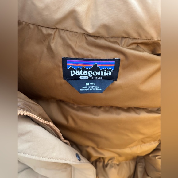 Gently Used Patagonia Women's Downdrift Parka | Medium - Picture 5 of 6